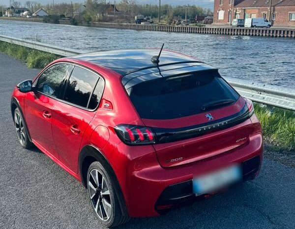 
								Peugeot E-208 136ch GT-Line full									